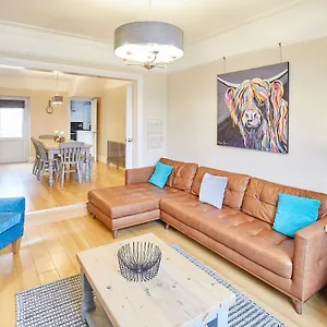 Holiday home Host & - Hutton House, Whitby