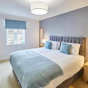 Apartment Host & - Harbour View, Whitby