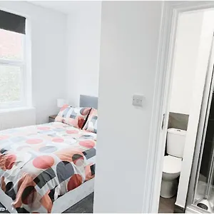 Private In Modern House Near , Nottingham United Kingdom